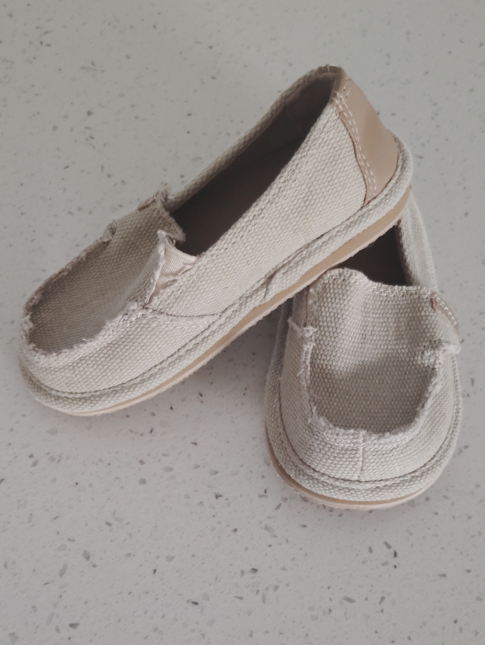 The Children’s Place Toddler Boys Canvas Slip On Loafers Size 8 Tan